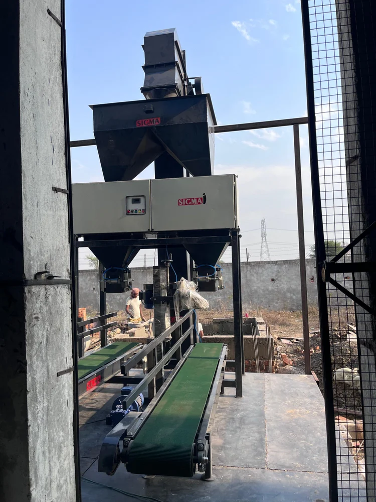 Cold Mix Material Bag Filling Machine